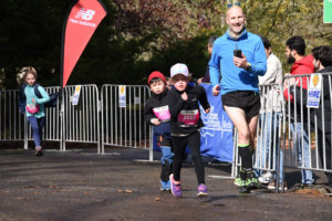 Children and mum in running gear.